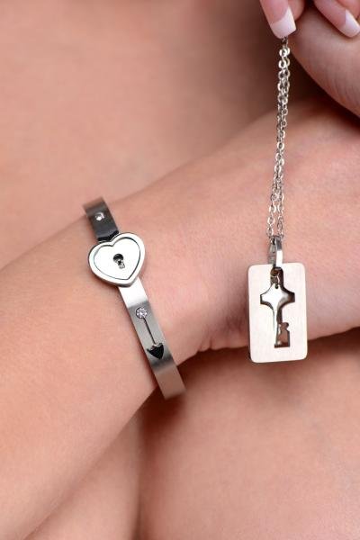 Cuffed Locking Bracelet Key Necklace Tungsten Steel